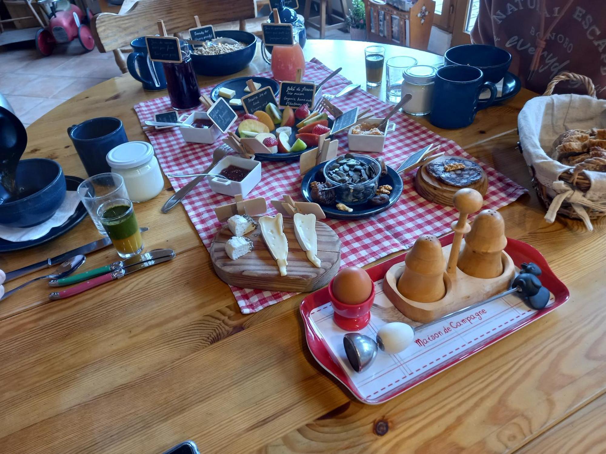 Valreley, Chambres Et Table D'Hotes Eco-Friendly Avec Bain Nordique Au Sud Du Massif Du Jura Champagne-en-Valromey エクステリア 写真
